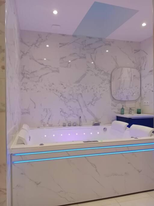 Maison Avec Jacuzzi - Louvres Proche Roissy Cdg - Paris Luaran gambar